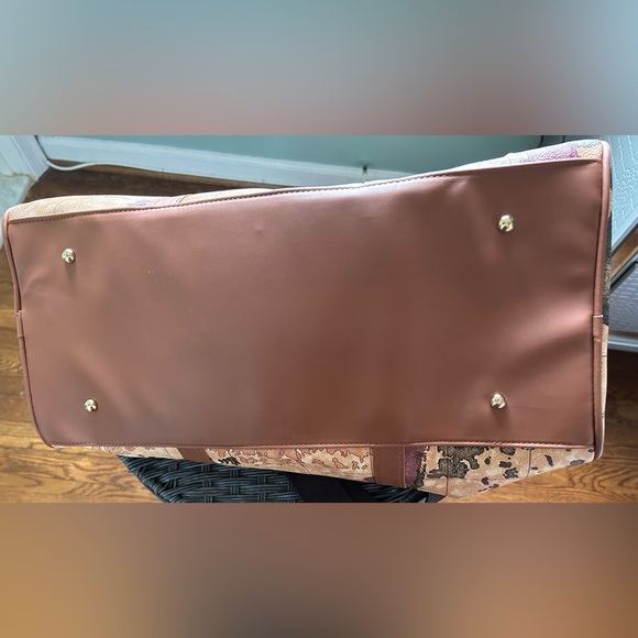 Ah Young Travel Duffel Bag From Giles N Brooks - Picture 6 of 16